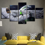 Beer Drinking Astronaut Canvas Set